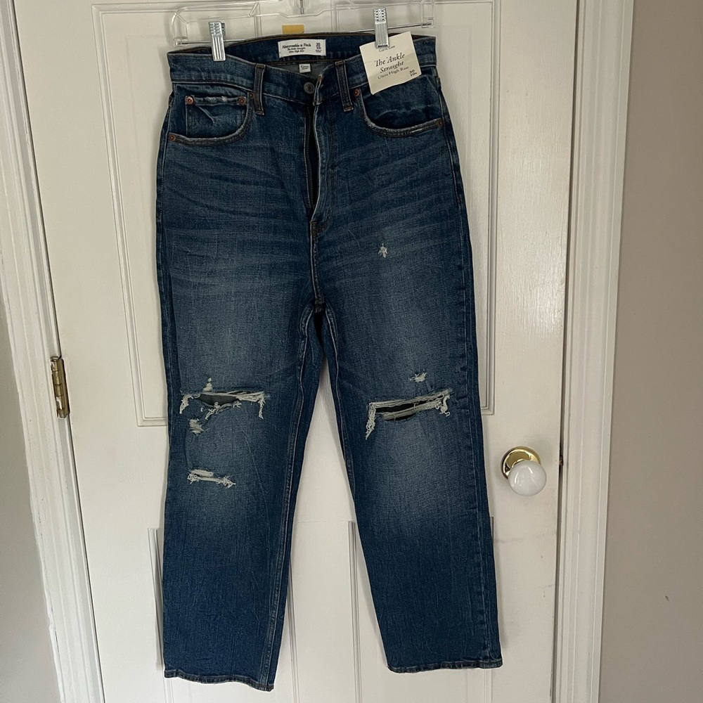 Abercrombie Curve Love Ultra High Rise Ankle Straight Jeans NWT